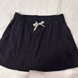 Vuori clementines skirt, size large, black, worn only twice